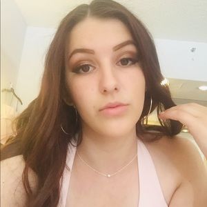 Meet your Posher, Hailey